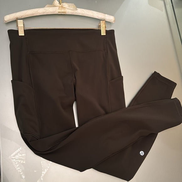 Brand new LULULEMON khaki green full length leggings with deep side pockets Sz.8 - Picture 5 of 14